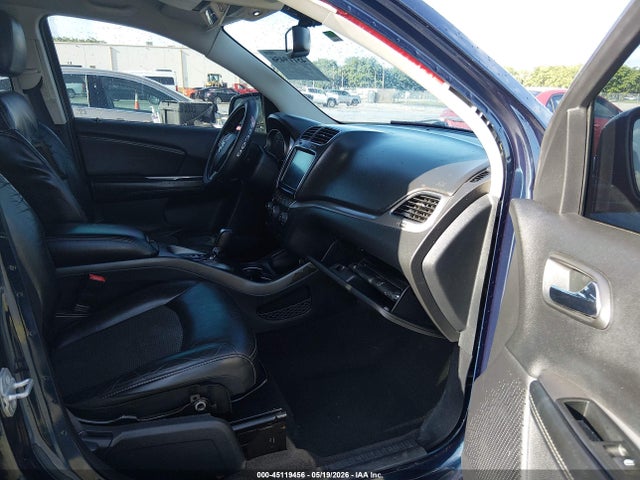 Dodge Journey Crossroad