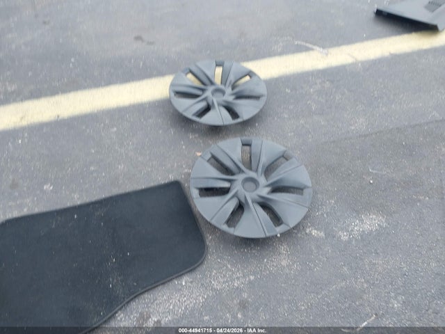 Tesla Model Y Long Range Dual Motor Rear-wheel Drive