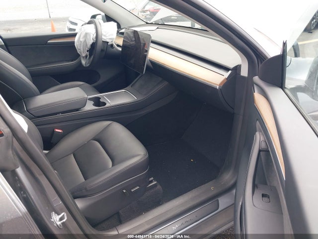 Tesla Model Y Long Range Dual Motor Rear-wheel Drive