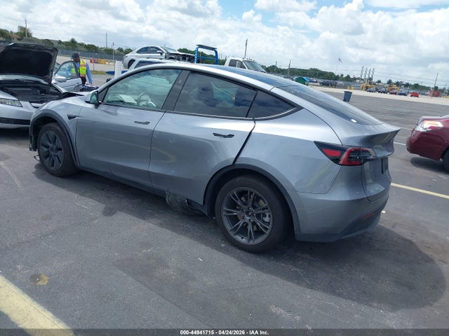 Tesla Model Y Long Range Dual Motor Rear-wheel Drive