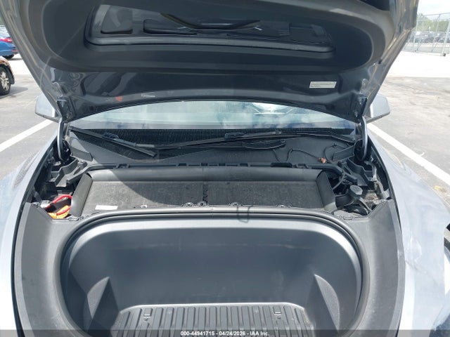 Tesla Model Y Long Range Dual Motor Rear-wheel Drive