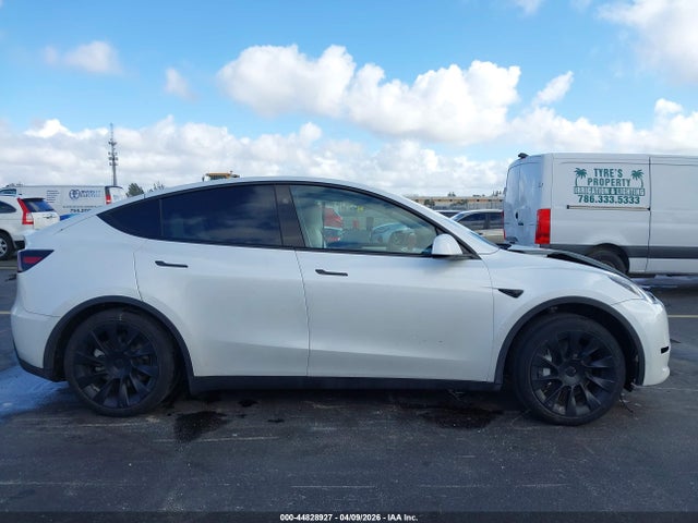 Tesla Model Y Rwd
