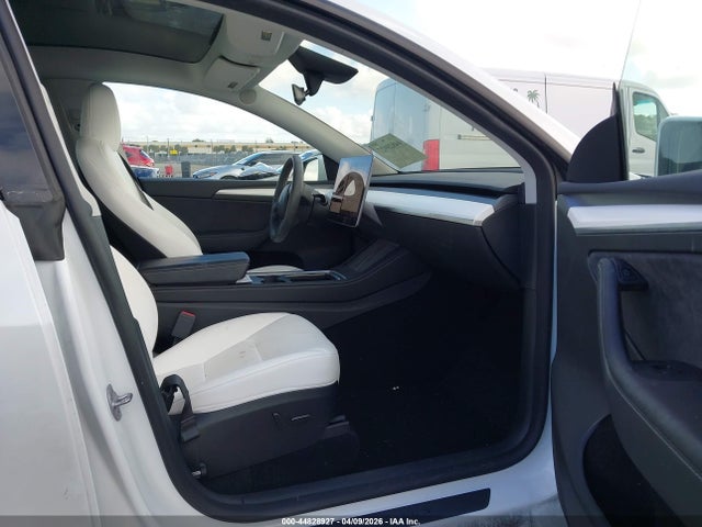 Tesla Model Y Rwd