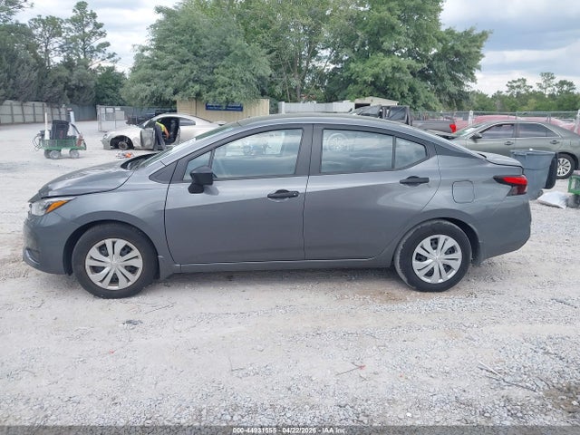 Nissan Versa 1.6 S