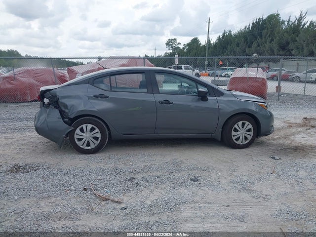 Nissan Versa 1.6 S