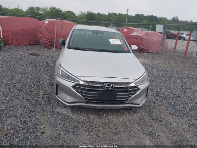 Hyundai ELANTRA Sel
