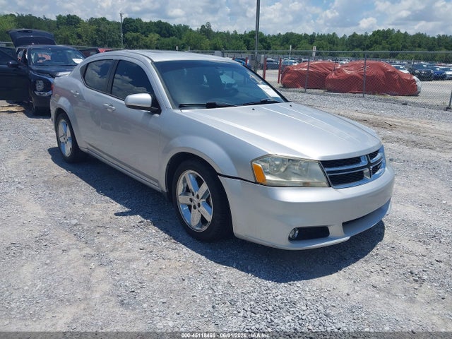 Salvage Dodge Avenger Image