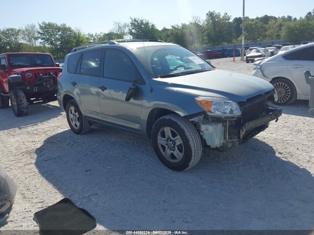 Salvage Toyota RAV4 Image