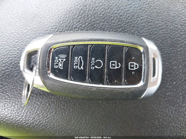 Hyundai ELANTRA Blue