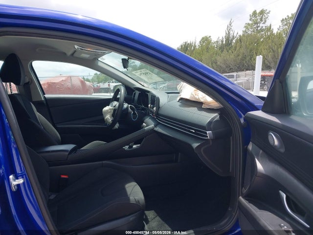 Hyundai ELANTRA Blue