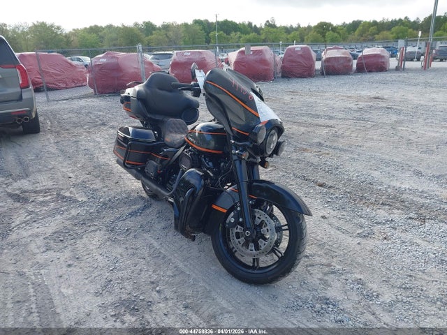 Salvage Harley-Davidson Flhtk Image