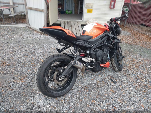 Triumph Street Triple 765 R