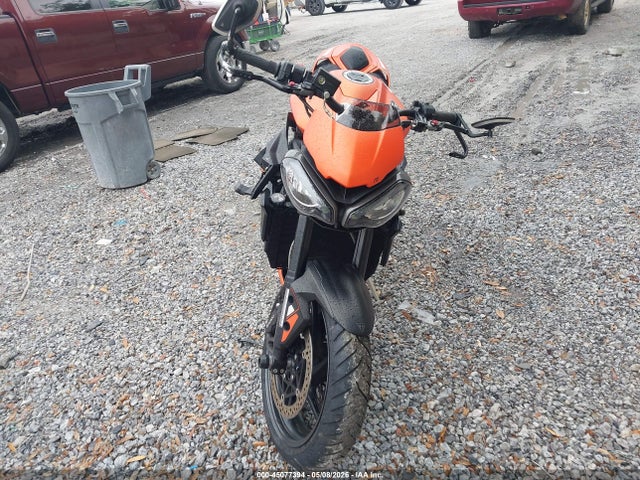 Triumph Street Triple 765 R