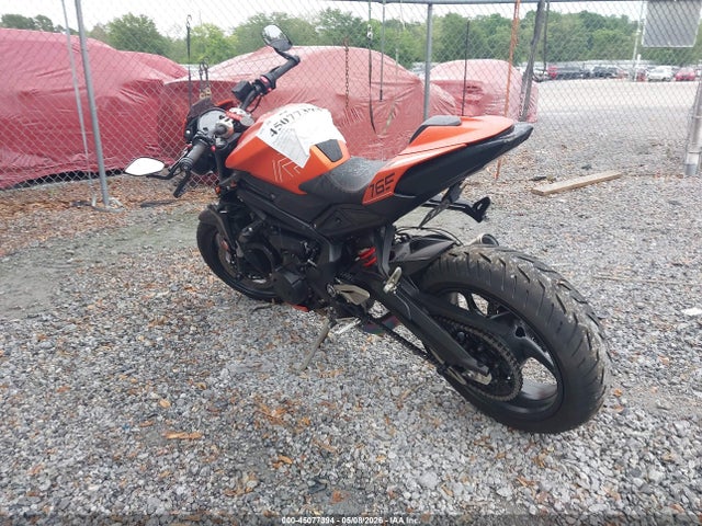 Triumph Street Triple 765 R