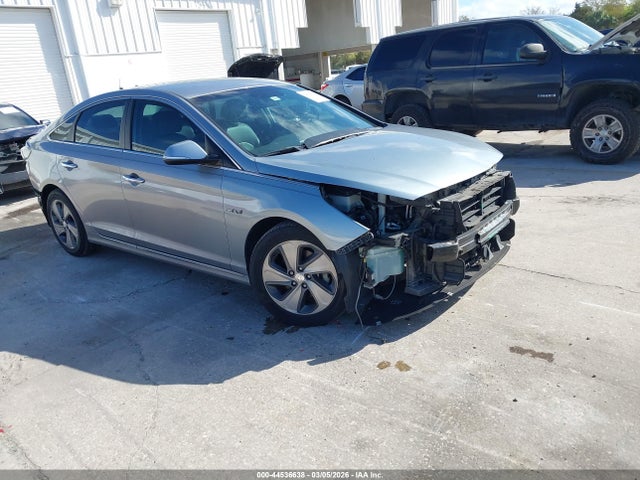 Salvage Hyundai SONATA Image