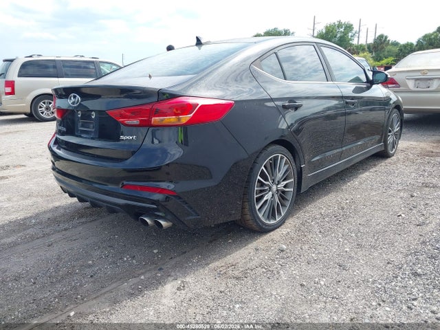 Hyundai ELANTRA Sport