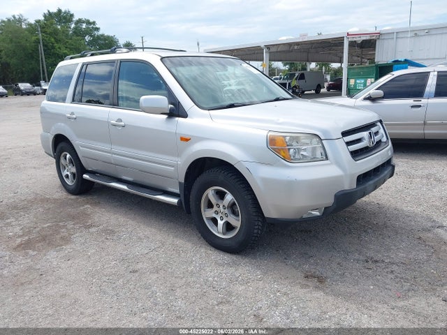 Salvage Honda Pilot Image