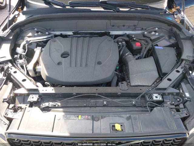 Volvo XC60 B5 Ultimate Dark Theme