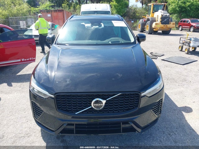 Volvo XC60 B5 Ultimate Dark Theme