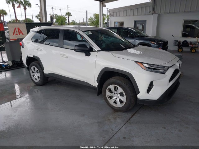 Salvage Toyota RAV4 Image
