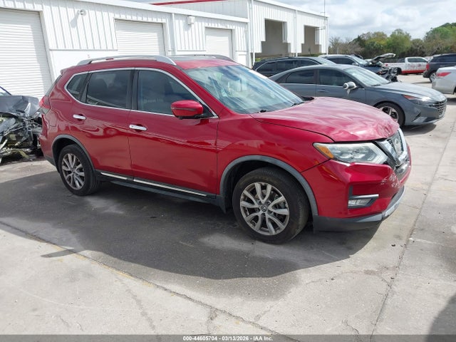 Salvage Nissan Rogue Image