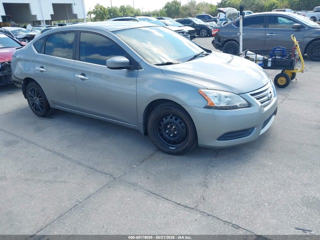 Salvage Nissan Sentra Image