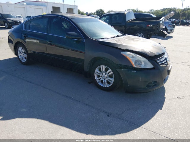 Salvage Nissan Altima Image