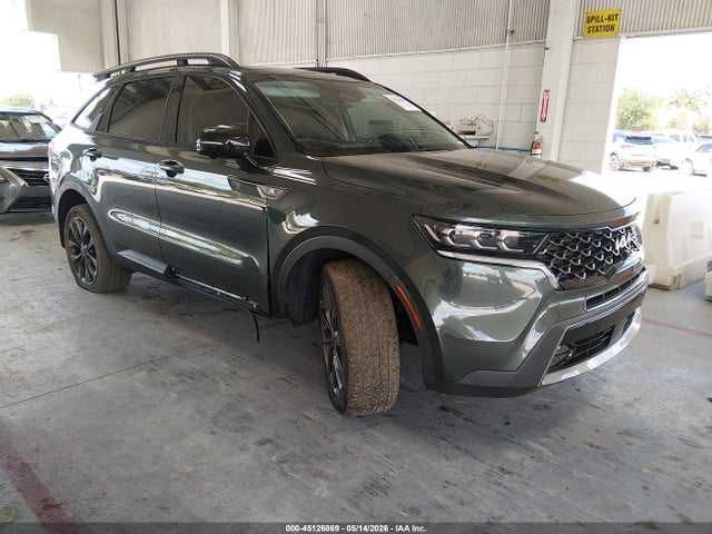 Salvage Kia Sorento Image