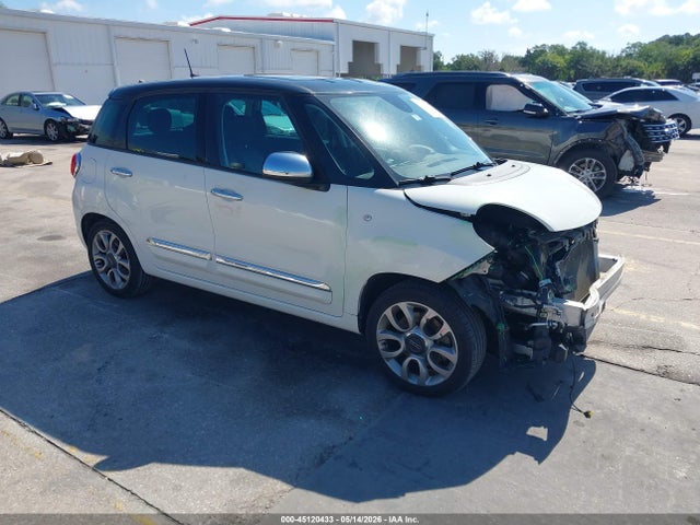 Salvage FIAT 500L Image