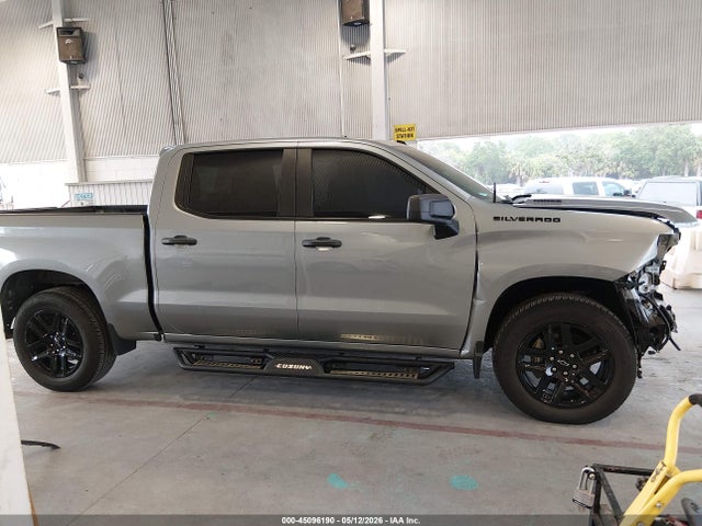 Chevrolet Silverado 1500 2wd  Short Bed Custom