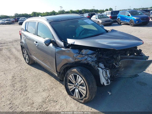 Salvage Kia Sportage Image