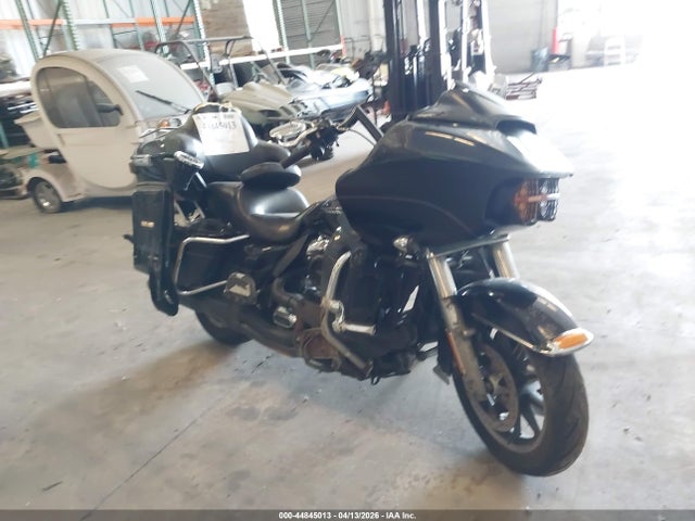 Salvage Harley-Davidson Fltru Image