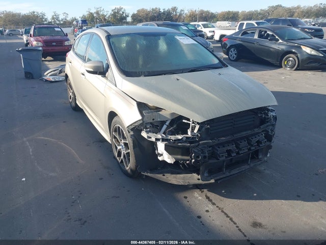 Salvage Ford Focus Image