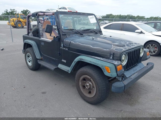 Salvage Jeep Wrangler Image