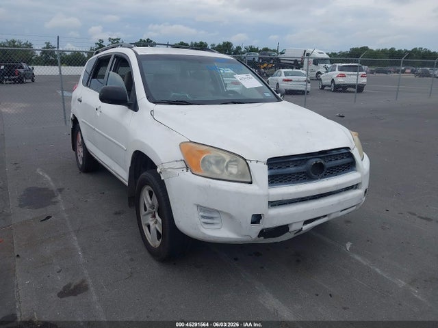 Salvage Toyota RAV4 Image