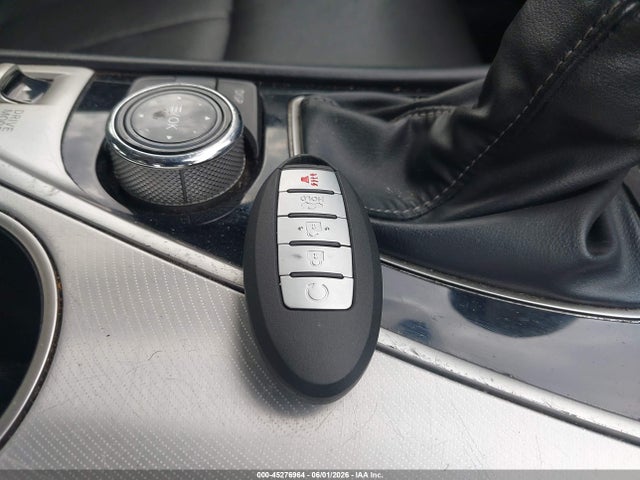 INFINITI Q50 Luxe