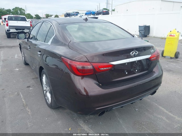 INFINITI Q50 Luxe