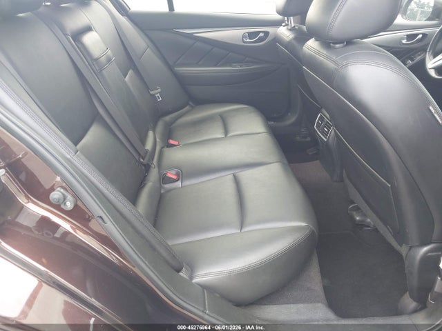 INFINITI Q50 Luxe