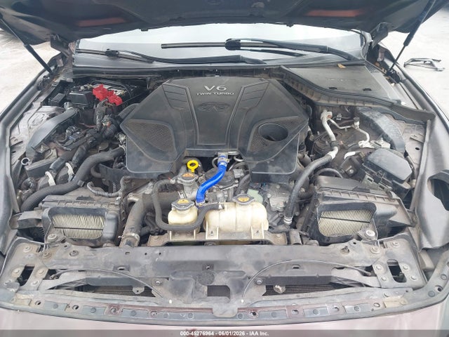 INFINITI Q50 Luxe