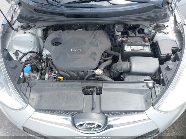 Hyundai VELOSTER