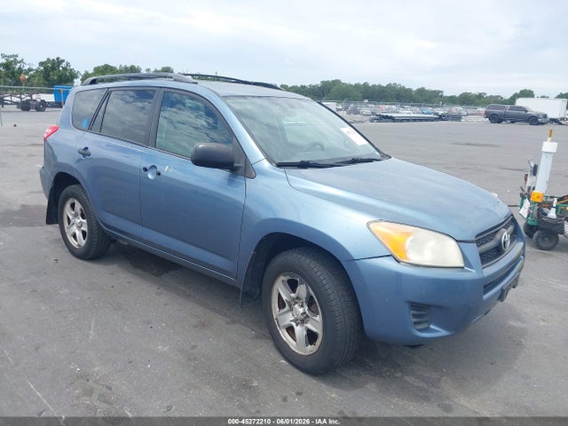 Salvage Toyota RAV4 Image