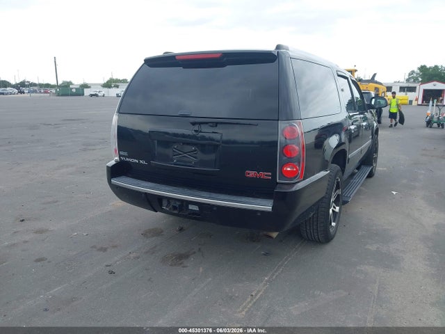 GMC Yukon Denali
