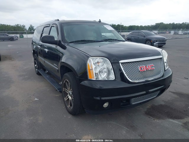Salvage GMC Yukon Image
