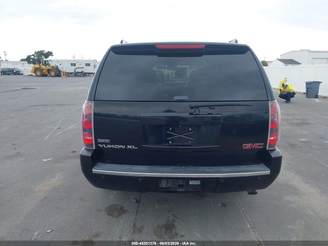 GMC Yukon Denali