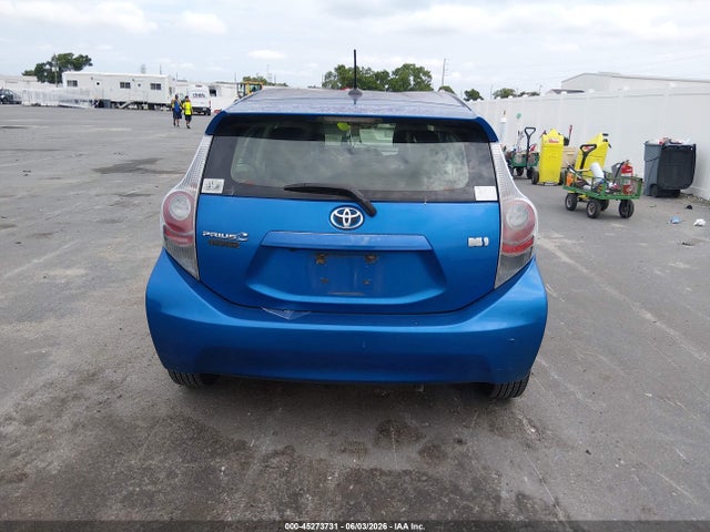 Toyota Prius c Three
