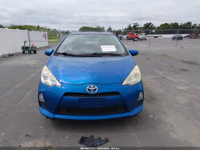 Toyota Prius c Three