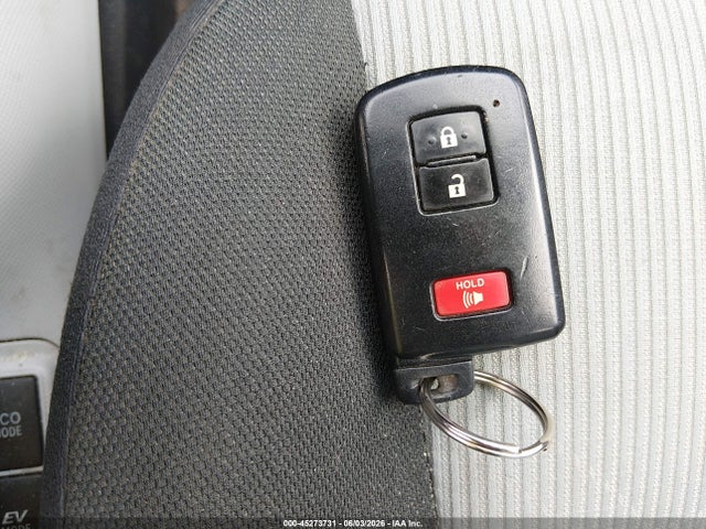 Toyota Prius c Three