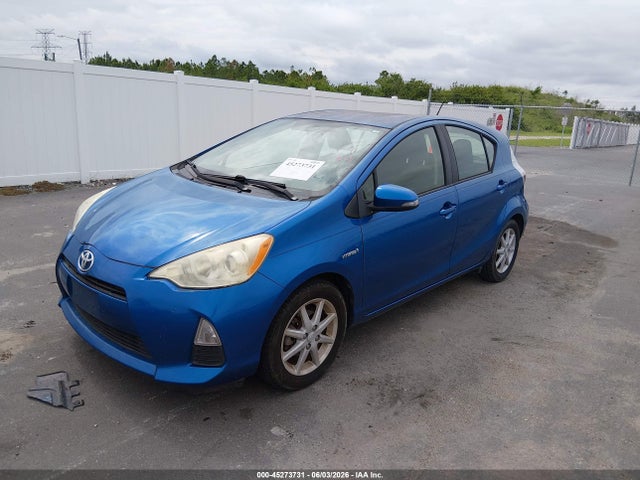 Toyota Prius c Three