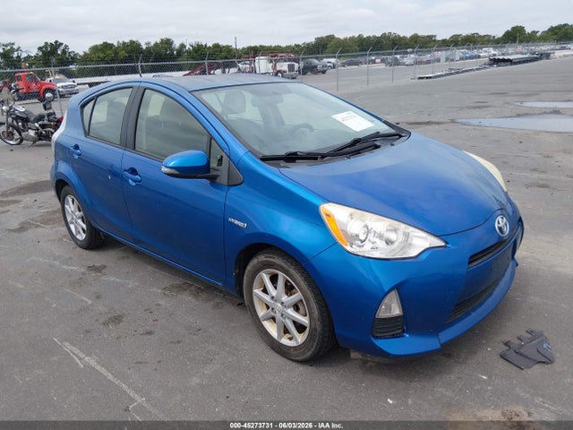 Salvage Toyota Prius c Image