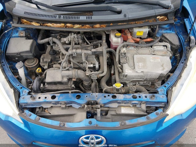 Toyota Prius c Three